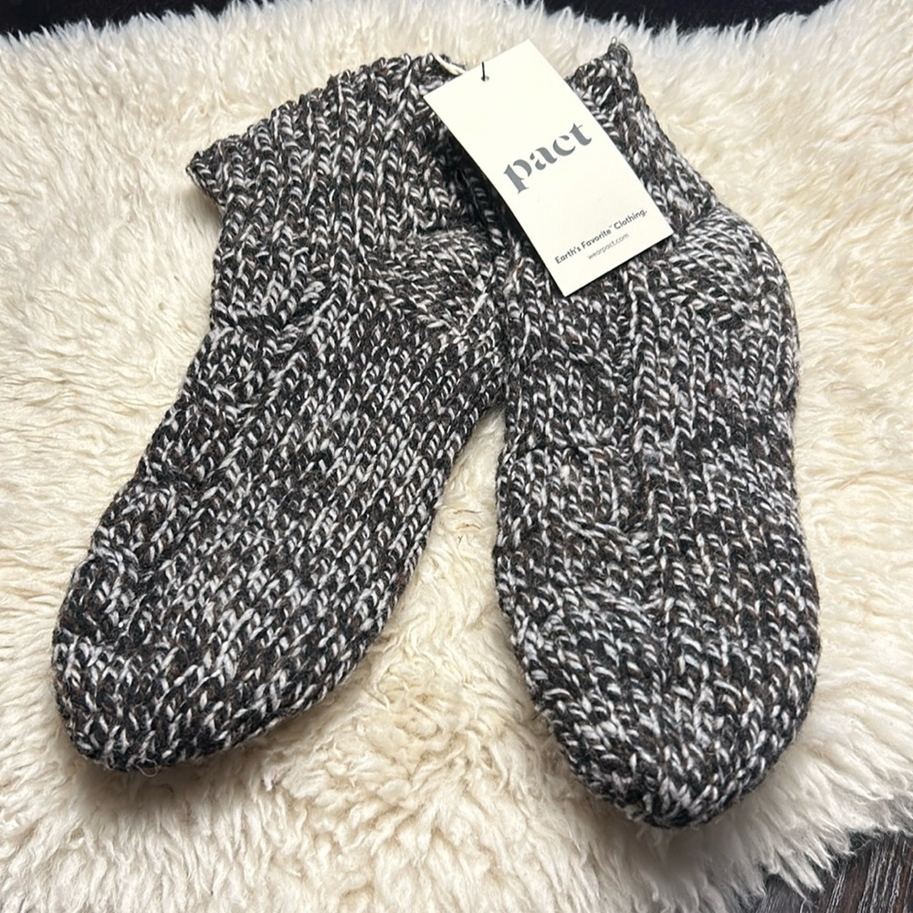 Hand knit slippers. Peruvian wool blackish brown grey yarn. Black fleece inside